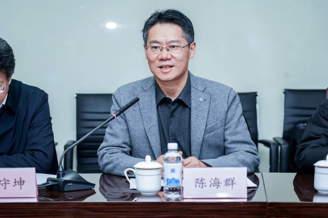 常州大學(xué)徐守坤書記、陳海群校長一行蒞臨神開參觀考察(圖4)